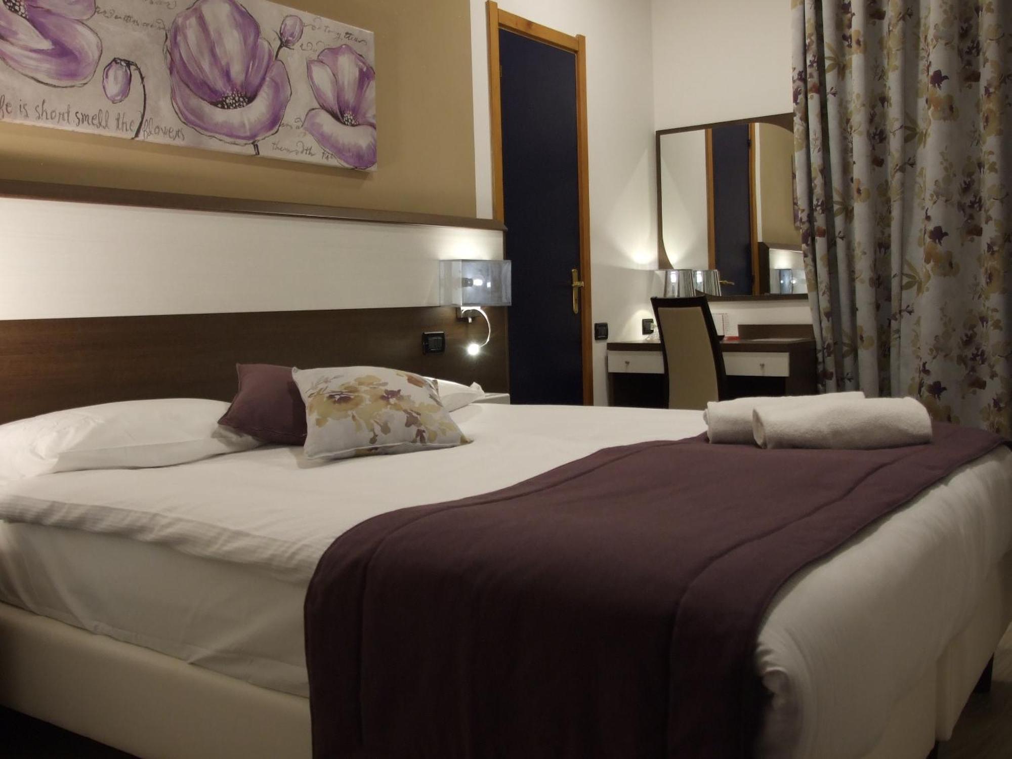 Coccodrillo Hotel & Apartments Varazze Rum bild